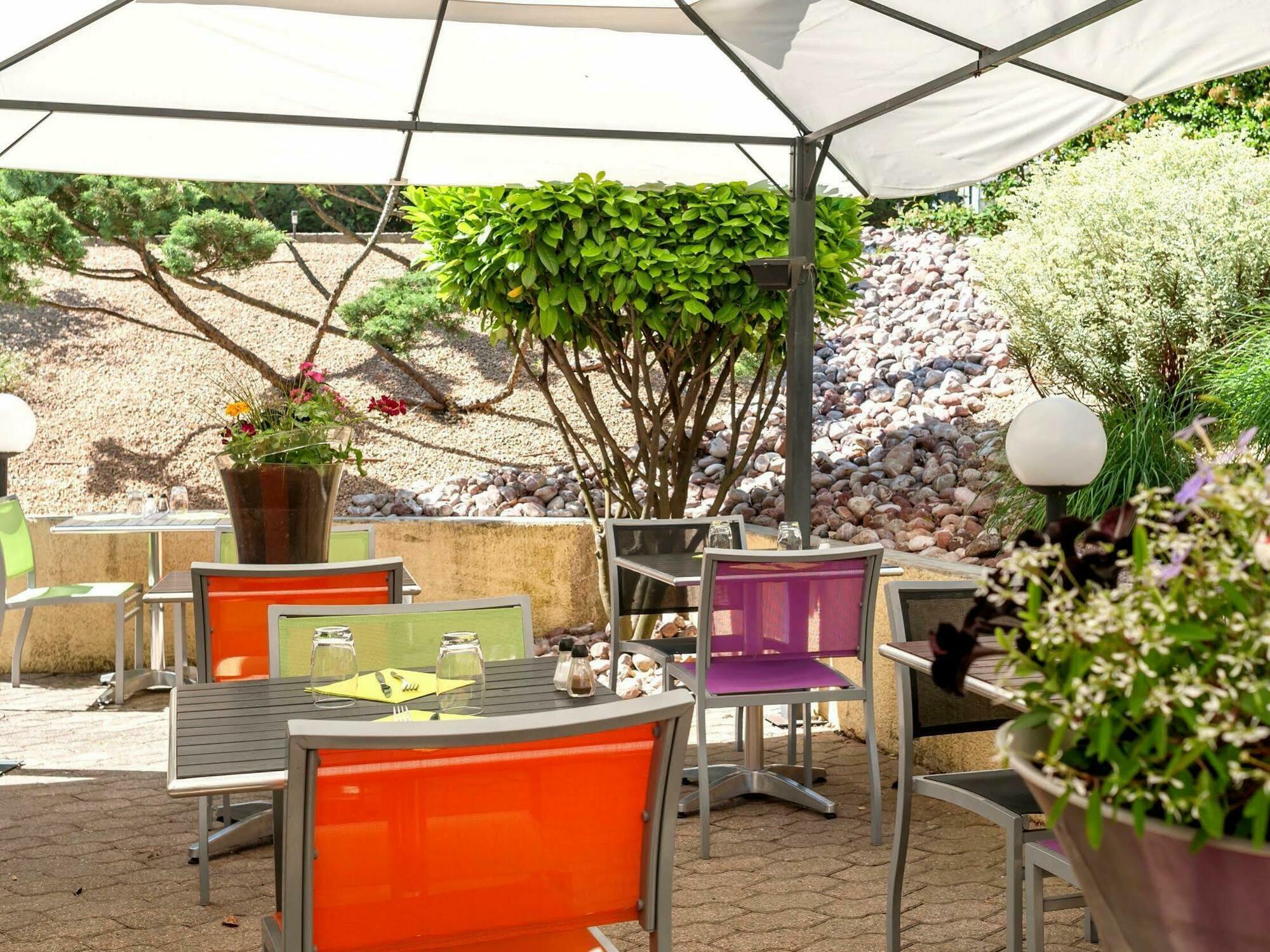 Le Collonges Hotel 2*